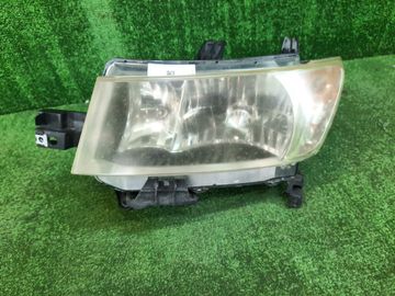 ФАРА НА TOYOTA BB QNC20