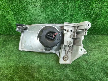 ФАРА НА MAZDA DEMIO DW3W