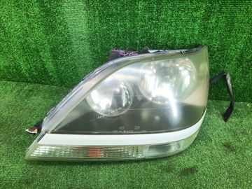ФАРА НА TOYOTA HARRIER MCU15