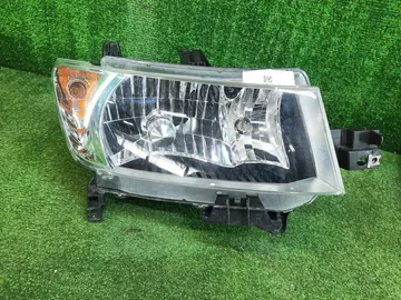 ФАРА НА TOYOTA BB QNC21