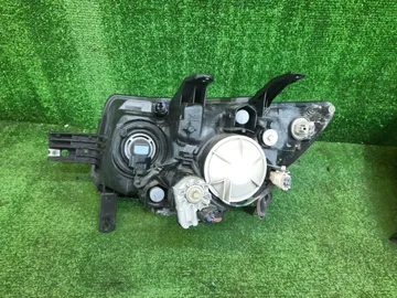 ФАРА НА TOYOTA BB QNC21