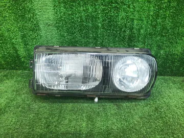 ФАРА НА MITSUBISHI DIAMANTE F27A