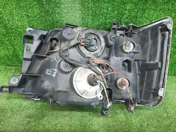 ФАРА НА NISSAN ELGRAND E50