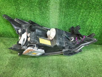 ФАРА НА MITSUBISHI GRANDIS NA4W