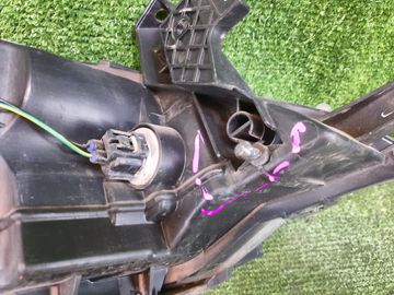 ФАРА НА MITSUBISHI GRANDIS NA4W