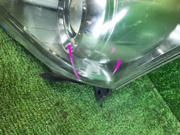 ФАРА НА TOYOTA AVENSIS AZT251