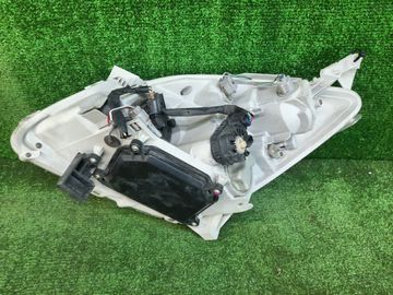 ФАРА НА TOYOTA COROLLA SPACIO NZE121N