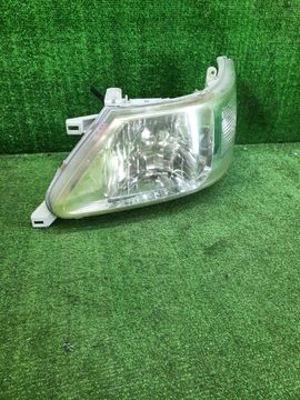 ФАРА НА NISSAN SERENA TC24