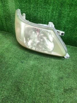 ФАРА НА NISSAN SERENA TC24