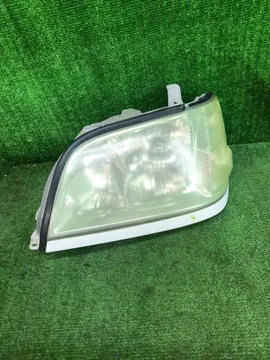 ФАРА НА TOYOTA CROWN GS171