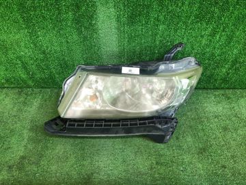 ФАРА НА HONDA FREED SPIKE GB3