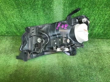 ФАРА НА HONDA FREED SPIKE GB3