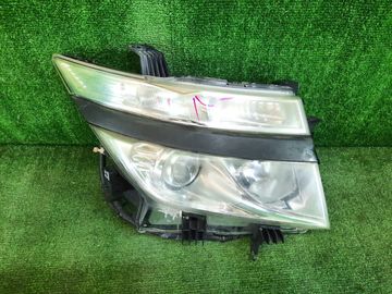 ФАРА НА NISSAN ELGRAND E52