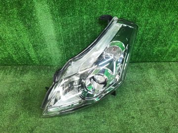 ФАРА НА NISSAN PRESAGE TU31