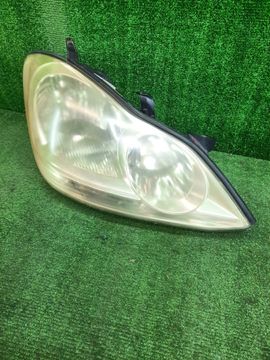 ФАРА НА TOYOTA IPSUM ACM21W
