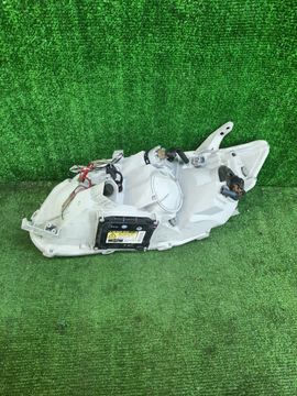 ФАРА НА TOYOTA COROLLA  AXIO NZE141