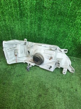 ФАРА НА NISSAN SERENA TC24