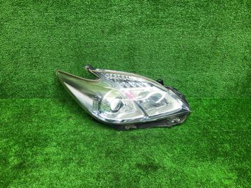 ФАРА НА TOYOTA PRIUS ZVW30