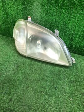 ФАРА НА TOYOTA NADIA SXN15