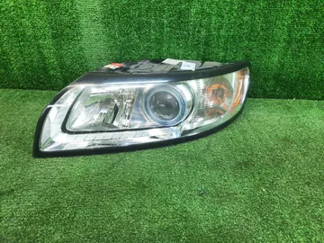 ФАРА НА VOLVO V50 MW43