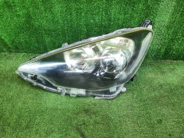 ФАРА НА TOYOTA AQUA NHP10