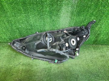 ФАРА НА TOYOTA AQUA NHP10