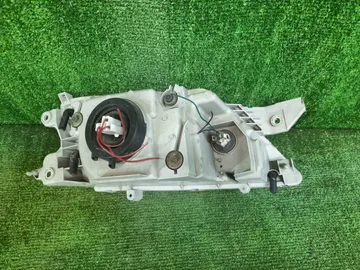 ФАРА НА MAZDA PREMACY CP8W