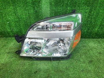 ФАРА НА TOYOTA VOXY AZR60