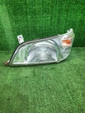 ФАРА НА TOYOTA TOYOACE XZU675
