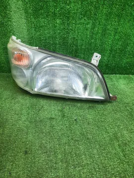 ФАРА НА TOYOTA TOYOACE XZU675