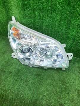 ФАРА НА TOYOTA RUSH J210E