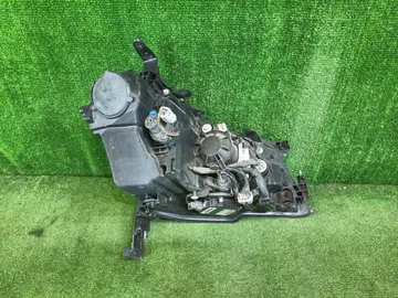 ФАРА НА NISSAN FUGA Y50