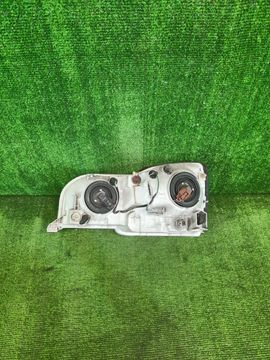 ФАРА НА TOYOTA PROGRES JCG10