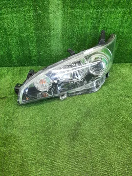 ФАРА НА TOYOTA WISH ZGE21