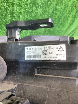 ФАРА НА AUDI Q3 8U