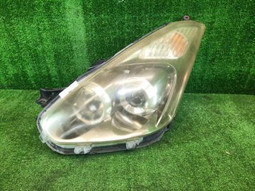 ФАРА НА TOYOTA WISH ZNE10