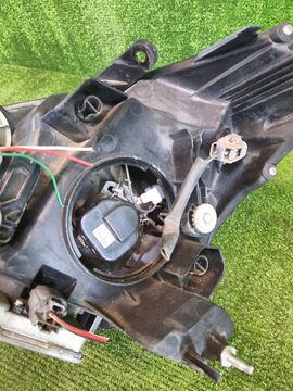 ФАРА НА MITSUBISHI GRANDIS NA4W