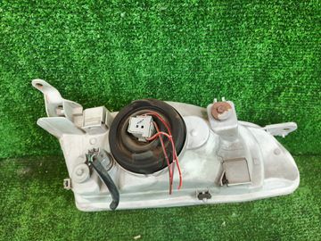 ФАРА НА TOYOTA SPRINTER AE110