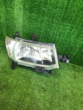 ФАРА НА TOYOTA BB QNC20