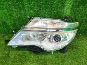 ФАРА НА NISSAN SERENA C26