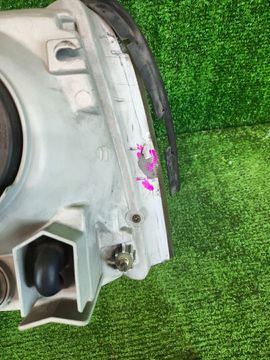 ФАРА НА TOYOTA PROGRES JCG10
