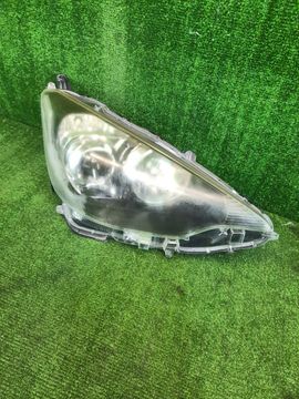 ФАРА НА TOYOTA AQUA NHP10