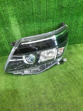 ФАРА НА TOYOTA VOXY ZRR80