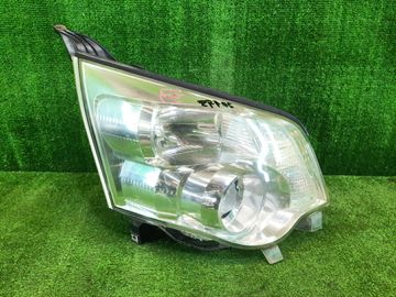 ФАРА НА TOYOTA NOAH ZRR70G