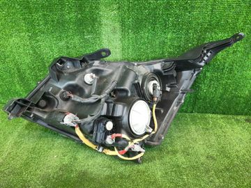 ФАРА НА TOYOTA NOAH ZRR70G