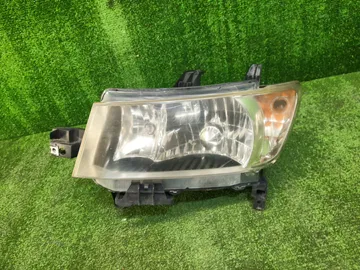 ФАРА НА TOYOTA BB QNC20