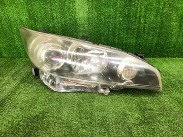 ФАРА НА TOYOTA WISH ZGE21G