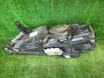 ФАРА НА VOLKSWAGEN TIGUAN 5N1