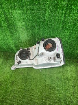 ФАРА НА TOYOTA PROGRES JCG10