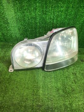 ФАРА НА TOYOTA PROGRES JCG10